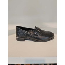 Venüs %100 Deri Kadın Toka Detaylı Casual Ayakkabı 2455211Y