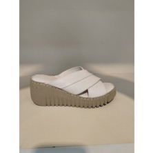 Venüs Kadın Hakiki Deri Topuklu Terlik 24340252Y