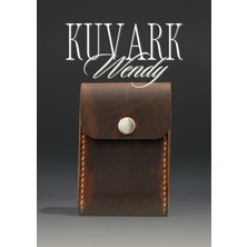 Kuvark Wendy Kutu Kartlık - Dikey Model - Hakiki Dana Derisi - Kahve