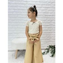 Butik Kız Çocuk Dantel Bluzlu Bej Çizgili Pantolonlu 2'li Takım