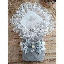 Beruflic Örgü Tericotton Taç Nakışlı Incili Güpür Çift Fiyonk Papatya Güpür Trilüks Kundak Bebek