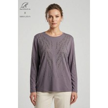 Ravencia Kadın Sarmal Çubuk Desenli Yaka ve Etek Taşlı Işlemeli Yırtmaçlı Likralı Anne Penye Bluz