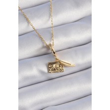 316L Çelik Gold Renk Kalp Detay Mektup Figür Charm Model Kadın Kolye - Lisinya