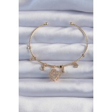 Eco Lounge Pirinç Altın Renk Zirkon Taşlı Yonca Model Charm Bileklik