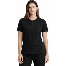 Modi Green Waffle Kadın Günlük Stil Siyah Dokulu Likralı Henley Yaka Düğmeli Regular Kısa Kollu Tişört