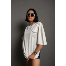 Modi Green Baskılı Unisex Beyaz Minimalist Çizgi Oversize Tişört