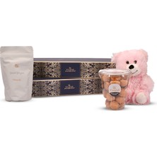 Vivaldi Dolce Hediye Kutusu – Özel Tasarım Çikolata, Tuzlu Kurabiye ve Peluş Ayıcık Seti