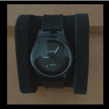 Swatch Unisex Saat – Isviçre Alpleri'nin Tutkusu, Renkli ve Özgür Ruh (Teşhir)