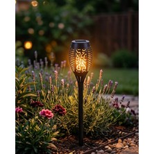 Masa Dostu Güneş Enerjili Alev Görünümlü Bahçe Lambası Sensörlü LED Dış Mekan Dekoratif Aydınlatma