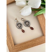 Nergis Collection Ayçiçeği Kadın Sallantılı Bohem Zirkon Taşlı Vintage Küpe