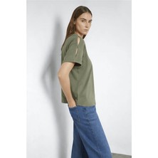 Fashion Friends Kol Detaylı Haki Kadın Bluz 26Y0309K1