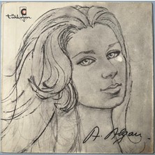 Türkofon Müzik Ayla Algan  -  Koca Öküz  /  Vermediler    (45 Lik Yerli Plak-Dönem Baskı)