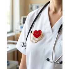 Liyona Hemşire/doktor Steteskop Kalp Temalı Yaka Iğnesi Broş Aksesuar