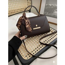 Özüm Çanta Kadın Mini Boy Suni Deri Fular Detaylı El ve Omuz Çantası Kahverengi