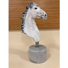 Plus Home Dekoratif Mermer Sütün Üstü At Büstü Renk Beyaz Gri Yükseklik 28 cm Çapı 9 cm