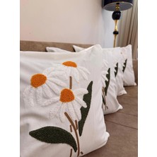 Punch Nakışlı Papatya Desenli 4’lü Dekoratif Kırlent Kılıfı