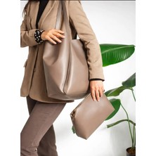 Özüm Çanta Kadın Büyük Boy Yavrulu El Omuz ve Kol Çantası Vizon