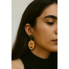 Lu Atelier Candy Frame Küpe – Bej Çerçeve Formlu Kırmızı Beyaz Detaylı El Yapımı Polimer Kil Küpe