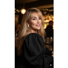 Lu Atelier Fleur Épure – Beyaz Çiçek Formlu Gold Detaylı El Yapımı Küpe