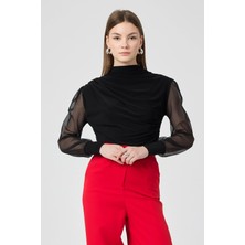 Segnante Kadın Büzgü ve Kolları Tül Detaylı Sandy Siyah Bluz