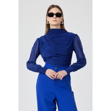 Segnante Kadın Büzgü ve Kolları Tül Detaylı Sandy Mavi Bluz