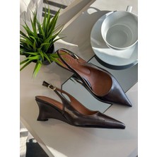 Erva'nın Butiği Kahve Kırışık Deri (Devin) Ayarlanabilir Toka Kadın Topuklu Ayakkabı