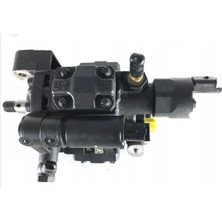 Gutsy Renault Megane Iıı-Fluence-Laguna Iıı Mazot Pompası 1.5 K9K Dcı 110HP 8200663258 Revize