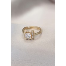 Moco Üreticiniz Gold Baget ve Zirkon Taşlı Kare Yüzük YN1348