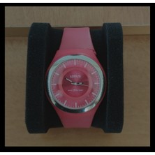 Kadın Saati Lorus – Japon Estetiğinin Harika Alize Rüzgarıyla Buluşması, 10 Atm Su Geçirmez (Garatili Teşhir)