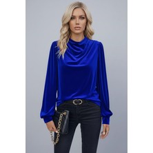 Kadın Arkadan Fermuarlı Hakim Yaka Görünümlü Manşetli Kadife Davet Bluzu