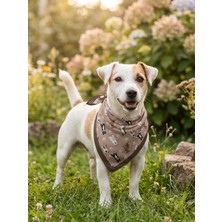 Soft Tonlarda Minimal Köpek Figürlü ve Pati Desenli, Kahverengi Çerçeveli Şık Köpek Bandanası