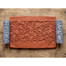 Atölye Dekupaj Model 068 - Kurukafalar Deboss & Emboss İkili Set - Polimer Kil Seramik Doku Oklavası