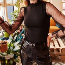 Femora Moda Kadın Yakası Fırfır Detay Kolları Tül Bluz