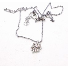 Nkie Jewels Gümüş  Renk Zirkon Taşlı Yonca Beyaz Taşlı Kolye 934