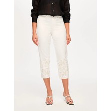 Faik Sönmez Paçası Nakış ve Boncuk Detaylı Straight Fit Jean Capri S26JCP006