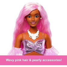 Uray Home Stil İKONU™ Bebek - Pembe Saçlı Klasik Tarzındaki Parlak Pembe Elbisesi ve Kadife Eldivenleriyle Pembe Saçlı Stil Ikonu Bebek (1) HYV25