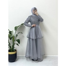 Moda Morfo Yakası Lastikli Kuşaklı Pullu Tül Abiye  -Gri