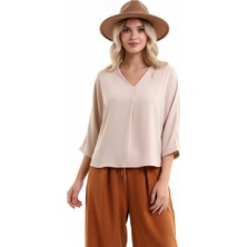 V Yaka Katlamalı Uzun Kol Göğüs Kat Detaylı Önü Kısa Arkası Uzun Geniş Rahat Kesim Şık ve Cool Bluz