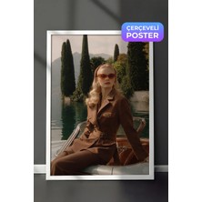 Zestia Beyaz Çerçeveli  Duvar Tablosu Klasik Tekne Üzerinde Vintage Moda Salon Dekoru