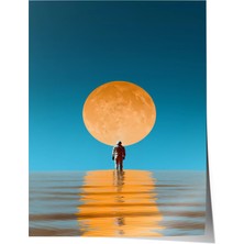 Zestia Premium Poster Deniz Ufku Önünde Dev Ay ve Insan Silüeti Salon Dekoru