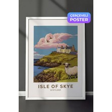 Zestia Beyaz Çerçeveli  Duvar Tablosu Isle Of Skye Iskoçya Sahil Köyü Illüstrasyonu Salon Dekoru