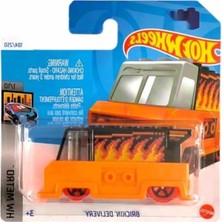 Esranın Dünyası Tekli Araç Seti - 1:64 Ölçekli Oyun Arabası