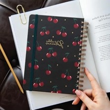 Esranın Dünyası 16 Aylık A5 Spiralli Akademik Ajanda - Kiraz Desenli