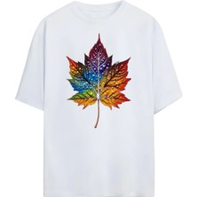 Von Labas Canlı Renklerde Yaprak Desenli Oversize Tişört (Vibrant Colored Leaf Pattern Relaxed T-Shirt)