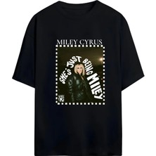 Von Labas Mıley Cyrus Unısex Tshırt
