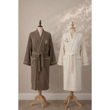 Ellia Soft Balneum 6 Parça %100 Pamuk Kutulu Nakışlı Bornoz Takımı Havlu ve Havlu Seti Banyo Çeyiz Seti