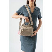 Baginn Vegan Deri Günlük Kadın Postacı Çanta Çapraz Askılı Omuz Çantası Y.s. Deri 27*23 cm Charm Hediyeli