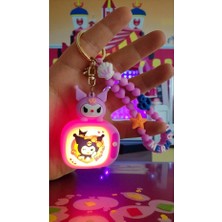 Famemus Accessory Kuromi Tv Ekran Işıklı Silikon Kayış Çanta Aksesuar ve Anahtarlık Kayış Hariç Boyut (7cm*5cm )
