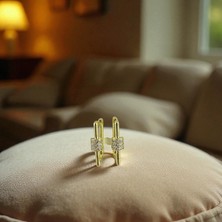 Lorivelle Kadın Zirkon Taşlı Dikdörtgen Çelik Küpe | 14K Altın Kaplama Modern Minimalist Ataç Model