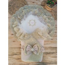 LTG Nova Yenidoğan Kabartma Desenli Gold Çift Güpürlü Fiyonklu Bebek Battaniyesi Kundak Gold